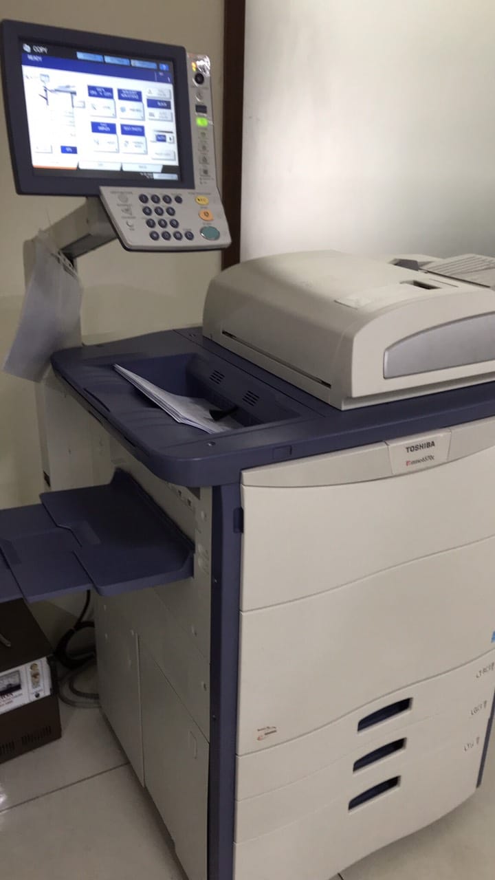 Bàn giao cho thuê máy photocopy cho khách hàng của Đa Phú Quý